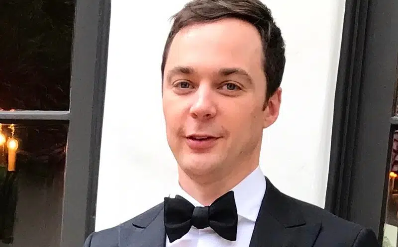 Todd Spiewak & Jim Parsons, de « The Big Bang Theory » révèlent qu’ils ont eu le Covid-19